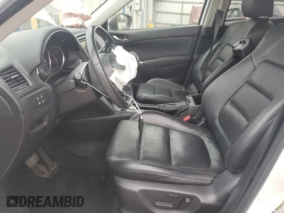 ✅ 2015 Mazda CX-5 Grand Touring • VIN: JM3KE2DY6F0444196 • Lot: 90438305. Wystawiony na Copart z przebiegiem 172 354 mil. Bezpłatny archiwum sprzedaży aukcyjnych z USA i szczegółowy raport historii pojazdu na DreamBid. Zdjęcie 7.