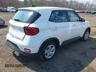 ✅ 2020 Hyundai Venue SE • VIN: KMHRB8A33LU027520 • Lot: 42009442. Listed on IAAI with 51,232 mi. Free auction sales archive from the USA and detailed vehicle history report at DreamBid. Image 4.