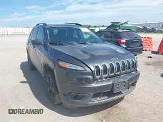 ✅ 2016 Jeep Cherokee Latitude • VIN: 1C4PJMCS0GW198019 • Lot: 42817997. Wystawiony na IAAI z przebiegiem 163 362 mil. Bezpłatny archiwum sprzedaży aukcyjnych z USA i szczegółowy raport historii pojazdu na DreamBid. Zdjęcie 1.