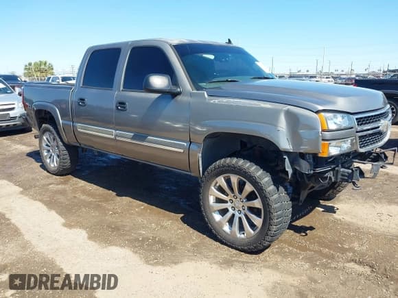 ✅ 2006 Chevrolet Silverado 1500 LT1 • VIN: 2GCEK13TX61184260 • Лот: 41651907. Опубликован ранее на IAAI с пробегом 192 143 миль. Бесплатный доступ к архиву аукционных продаж из США и подробный отчёт об истории автомобиля на DreamBid. Изображение 1.