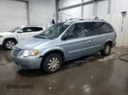 ✅ 2005 Chrysler Town & Country Touring • VIN: 2C4GP54L05R215807 • Лот: 84770625. Опубликован ранее на Copart с пробегом 236 334 миль. Бесплатный доступ к архиву аукционных продаж из США и подробный отчёт об истории автомобиля на DreamBid. Изображение 1.