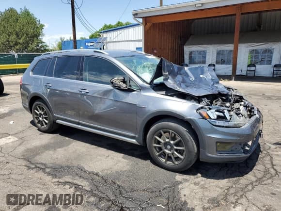 ✅ 2019 Volkswagen Golf S • VIN: 3VWM17AU9KM518565 • Лот: 61775195. Опубликован ранее на Copart с пробегом 62 305 миль. Бесплатный доступ к архиву аукционных продаж из США и подробный отчёт об истории автомобиля на DreamBid. Изображение 4.