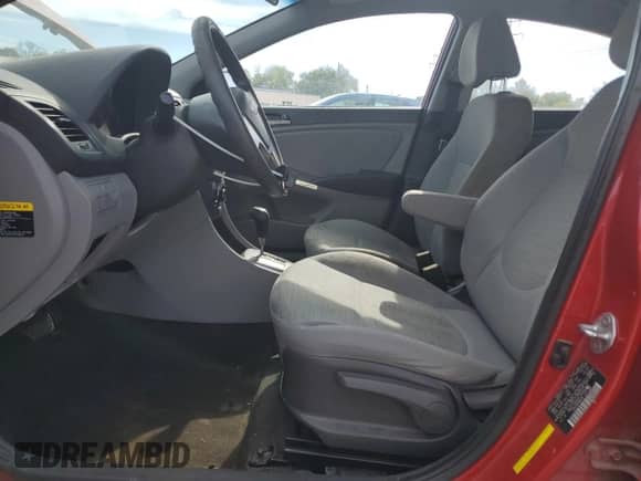 2015 Hyundai Accent GLS z VIN KMHCT4AE9FU908627, wystawiony jako Copart lot #82531685 z przebiegiem 116 976 mil mil oraz Szkoda całkowita • Salvage title. Historia ofert i sprzedaży dostępna na DreamBid. Obrazek 7.