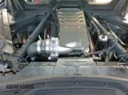 ✅ 2022 Chevrolet Corvette 2LT • VIN: 1G1YB2D47N5101352 • Lot: 86526105. Wystawiony na Copart z przebiegiem 28 442 mil. Bezpłatny archiwum sprzedaży aukcyjnych z USA i szczegółowy raport historii pojazdu na DreamBid. Zdjęcie 16.