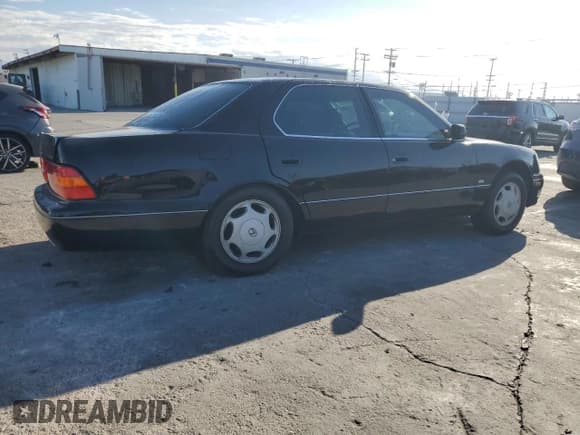 ✅ 2000 Lexus LS 400 • VIN: JT8BH28F1Y0177513 • Лот: 85938355. Опубликован ранее на Copart с пробегом 217 263 миль. Бесплатный доступ к архиву аукционных продаж из США и подробный отчёт об истории автомобиля на DreamBid. Изображение 3.
