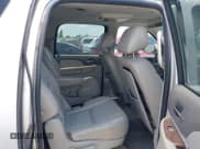 ✅ 2011 Chevrolet Suburban LT • VIN: 1GNSCJE02BR341808 • Lot: 42394173. Wystawiony na IAAI z przebiegiem 192 172 mil. Bezpłatny archiwum sprzedaży aukcyjnych z USA i szczegółowy raport historii pojazdu na DreamBid. Zdjęcie 8.