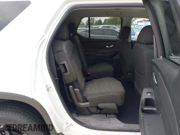 ✅ 2020 Chevrolet Traverse LT Cloth • VIN: 1GNERGKW2LJ325809 • Lot: 43118959. Listed on IAAI with Not provided. Free auction sales archive from the USA and detailed vehicle history report at DreamBid. Image 8.