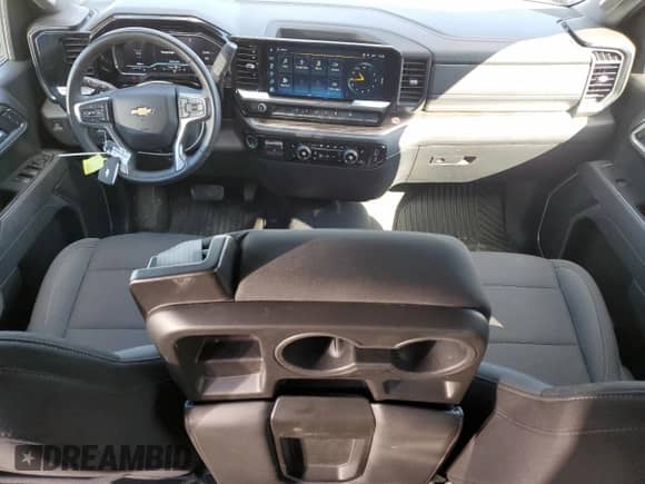 2025 Chevrolet Silverado 1500 LT z VIN 1GCUKDED9SZ170774, wystawiony jako Copart lot #85419015 z przebiegiem 23 616 mil mil oraz Czysty tytuł • Clean title. Historia ofert i sprzedaży dostępna na DreamBid. Obrazek 8.