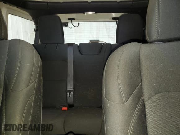 ✅ 2022 Jeep Wrangler Unlimited Willys Sport • VIN: 1C4HJXDN4NW132035 • Lot: 49408695. Wystawiony na Copart z przebiegiem 33 245 mil. Bezpłatny archiwum sprzedaży aukcyjnych z USA i szczegółowy raport historii pojazdu na DreamBid. Zdjęcie 10.