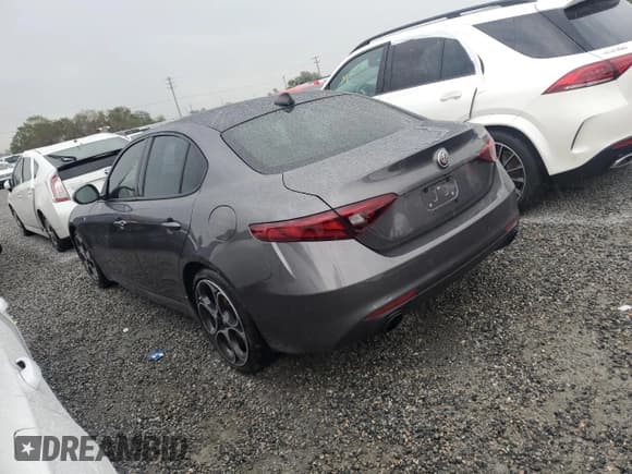 ✅ 2022 Alfa Romeo Giulia Ti • VIN: ZARFAMBN5N7666525 • Lot: 74791714. Wystawiony na Copart z przebiegiem 13 204 mil. Bezpłatny archiwum sprzedaży aukcyjnych z USA i szczegółowy raport historii pojazdu na DreamBid. Zdjęcie 2.