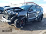 ✅ 2022 Ford Explorer ST • VIN: 1FM5K8GC3NGA17738 • Lot: 41546088. Wystawiony na IAAI z przebiegiem 54 636 mil. Bezpłatny archiwum sprzedaży aukcyjnych z USA i szczegółowy raport historii pojazdu na DreamBid. Zdjęcie 2.