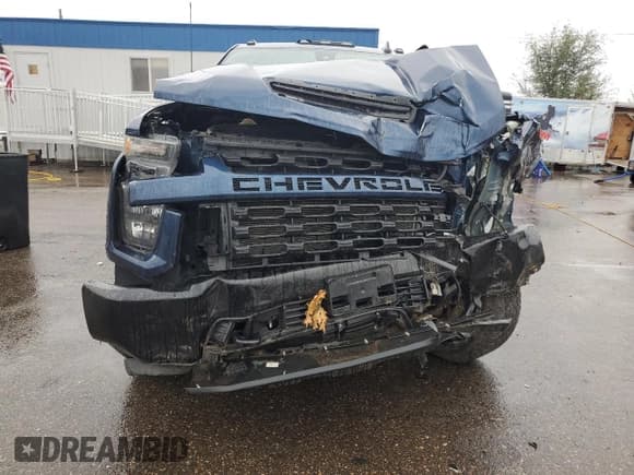 ✅ 2021 Chevrolet Silverado 2500HD Custom • VIN: 1GC4YME75MF234399 • Лот: 85123915. Опубликован ранее на Copart с пробегом Не указан. Бесплатный доступ к архиву аукционных продаж из США и подробный отчёт об истории автомобиля на DreamBid. Изображение 5.