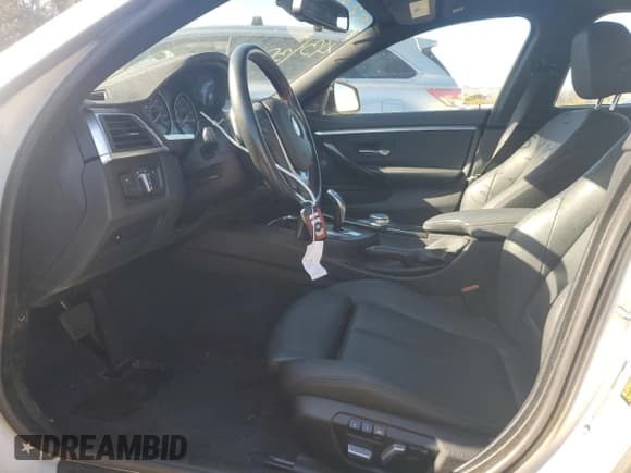 ✅ 2019 BMW 4 Series 430i • VIN: WBA4J1C57KBM17387 • Lot: 89822405. Listed on Copart with 61,523 mi. Free auction sales archive from the USA and detailed vehicle history report at DreamBid. Image 7.