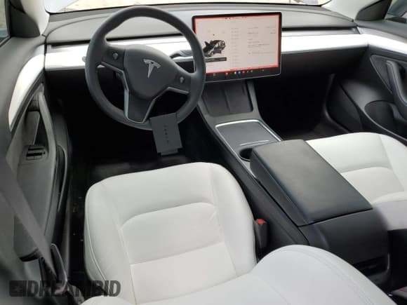 ✅ 2022 Tesla Model 3 Long Range • VIN: 5YJ3E1EB2NF263064 • Lot: 53246295. Wystawiony na Copart z przebiegiem 21 980 mil. Bezpłatny archiwum sprzedaży aukcyjnych z USA i szczegółowy raport historii pojazdu na DreamBid. Zdjęcie 8.