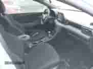 2020 Hyundai Veloster z VIN KMHT36AH6LU004705, wystawiony jako IAAI lot #42014151 z przebiegiem 155 813 mil mil oraz . Historia ofert i sprzedaży dostępna na DreamBid. Obrazek 5.