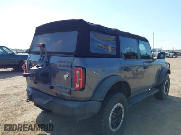 ✅ 2021 Ford Bronco Big Bend • VIN: 1FMEE5DPXMLB01249 • Lot: 43306001. Wystawiony na IAAI z przebiegiem 25 952 mil. Bezpłatny archiwum sprzedaży aukcyjnych z USA i szczegółowy raport historii pojazdu na DreamBid. Zdjęcie 4.