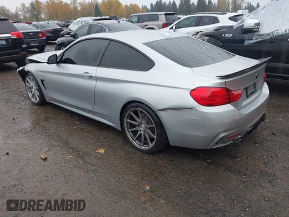 ✅ 2016 BMW 4 Series 435i xDrive • VIN: WBA3R5C55GK373053 • Lot: 43549985. Wystawiony na IAAI z przebiegiem 77 435 mil. Bezpłatny archiwum sprzedaży aukcyjnych z USA i szczegółowy raport historii pojazdu na DreamBid. Zdjęcie 3.
