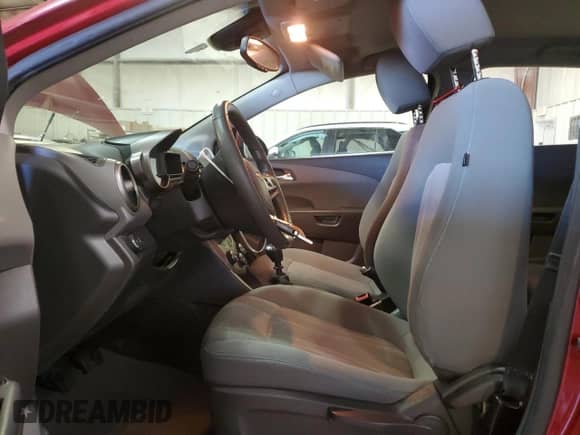 2013 Chevrolet Sonic LT с VIN 1G1JD6SH5D4130913, выставлен на аукционе Copart как лот 83786824 с пробегом 186 881 миль миль и Списание • Salvage title. История ставок и продаж доступна на DreamBid. Изображение 7.