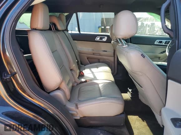 ✅ 2014 Ford Explorer XLT • VIN: 1FM5K7D84EGA84925 • Lot: 91285275. Listed on Copart with 173,813 mi. Free auction sales archive from the USA and detailed vehicle history report at DreamBid. Image 11.