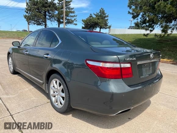 ✅ 2007 Lexus LS 460 • VIN: JTHBL46F275018658 • Lot: 54719195. Listed on Copart with 234,703 mi. Free auction sales archive from the USA and detailed vehicle history report at DreamBid. Image 3.