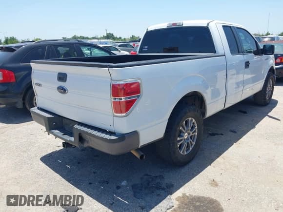 ✅ 2014 Ford F-150 XL • VIN: 1FTEX1CM4EFD04152 • Лот: 42867153. Опубликован ранее на IAAI с пробегом 164 151 миль. Бесплатный доступ к архиву аукционных продаж из США и подробный отчёт об истории автомобиля на DreamBid. Изображение 4.