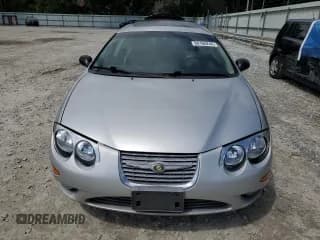 ✅ 2000 Chrysler 300M M • VIN: 2C3HE66G6YH294494 • Lot: 68166244. Wystawiony na Copart z przebiegiem 212 760 mil. Bezpłatny archiwum sprzedaży aukcyjnych z USA i szczegółowy raport historii pojazdu na DreamBid. Zdjęcie 5.