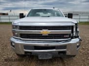 ✅ 2016 Chevrolet Silverado 2500HD LT • VIN: 1GC1KVEG6GF303941 • Lot: 65671285. Wystawiony na Copart z przebiegiem 108 911 mil. Bezpłatny archiwum sprzedaży aukcyjnych z USA i szczegółowy raport historii pojazdu na DreamBid. Zdjęcie 5.