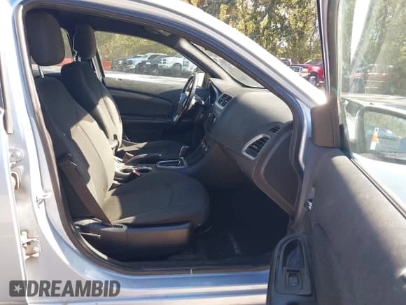 ✅ 2013 Dodge Avenger SXT • VIN: 1C3CDZCB7DN680575 • Lot: 43463578. Listed on IAAI with 190,494 mi. Free auction sales archive from the USA and detailed vehicle history report at DreamBid. Image 5.