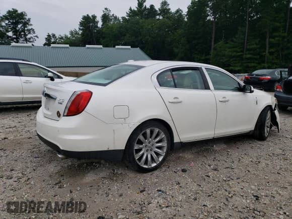 ✅ 2011 Lincoln MKS • VIN: 1LNHL9ER5BG602050 • Lot: 66167015. Wystawiony na Copart z przebiegiem 147 507 mil. Bezpłatny archiwum sprzedaży aukcyjnych z USA i szczegółowy raport historii pojazdu na DreamBid. Zdjęcie 3.