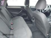 ✅ 2012 Volkswagen Passat S • VIN: 1VWAP7A36CC061323 • Lot: 42057975. Wystawiony na IAAI z przebiegiem 169 588 mil. Bezpłatny archiwum sprzedaży aukcyjnych z USA i szczegółowy raport historii pojazdu na DreamBid. Zdjęcie 8.