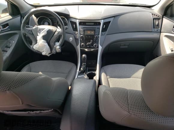 ✅ 2012 Hyundai Sonata SE • VIN: 5NPEC4AB5CH321768 • Lot: 69048884. Listed on Copart with 62,410 mi. Free auction sales archive from the USA and detailed vehicle history report at DreamBid. Image 8.