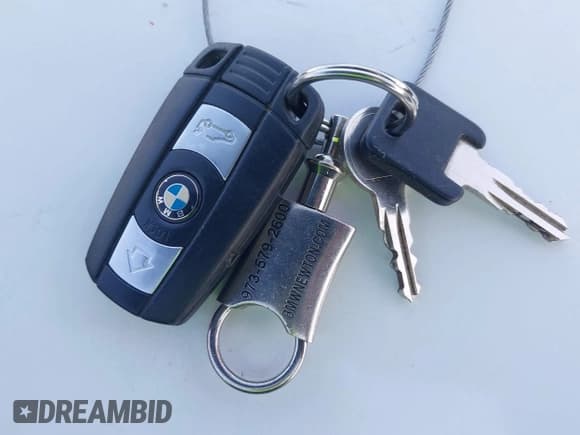 ✅ 2013 BMW X1 xDrive28i • VIN: WBAVL1C5XDVR82247 • Lot: 43746444. Wystawiony na IAAI z przebiegiem 173 895 mil. Bezpłatny archiwum sprzedaży aukcyjnych z USA i szczegółowy raport historii pojazdu na DreamBid. Zdjęcie 11.