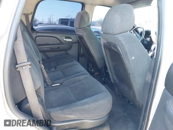 ✅ 2007 Chevrolet Tahoe LT • VIN: 1GNFC13067R228696 • Lot: 43803901. Listed on IAAI with 303,489 mi. Free auction sales archive from the USA and detailed vehicle history report at DreamBid. Image 8.