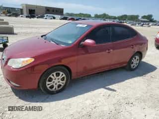 2010 Hyundai Elantra GLS z VIN KMHDU4AD9AU117127, wystawiony jako Copart lot #65379854 z przebiegiem 215 182 mil mil oraz Szkoda całkowita • Salvage title. Historia ofert i sprzedaży dostępna na DreamBid. Obrazek 1.