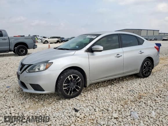 ✅ 2016 Nissan Sentra SV • VIN: 3N1AB7AP9GY214815 • Лот: 92896355. Опубликован ранее на Copart с пробегом 117 117 миль. Бесплатный доступ к архиву аукционных продаж из США и подробный отчёт об истории автомобиля на DreamBid. Изображение 1.
