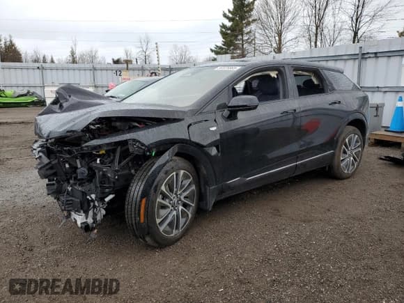 ✅ 2025 Cadillac Optiq Sport • VIN: 3GYK3GMRXSS163181 • Лот: 50325665. Опубликован ранее на Copart с пробегом 640 миль. Бесплатный доступ к архиву аукционных продаж из США и подробный отчёт об истории автомобиля на DreamBid. Изображение 1.