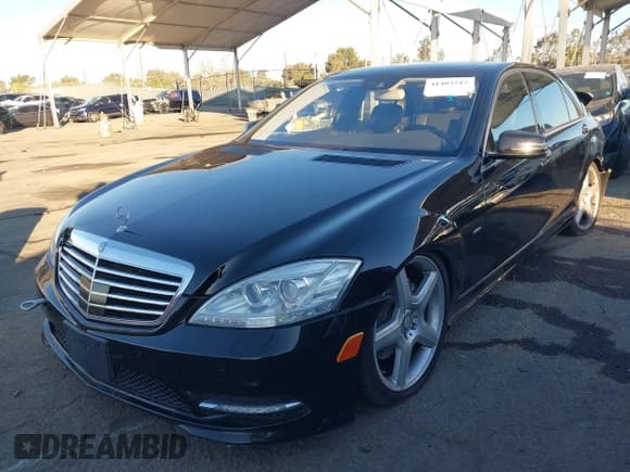 ✅ 2012 Mercedes-Benz S S 350 BlueTEC • VIN: WDDNG8DB2CA436980 • Лот: 41403512. Опубликован ранее на IAAI с пробегом 112 833 миль. Бесплатный доступ к архиву аукционных продаж из США и подробный отчёт об истории автомобиля на DreamBid. Изображение 2.