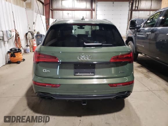✅ 2023 Audi Q5 • VIN: WA1FABFY2P2136526 • Лот: 69073915. Опубликован ранее на Copart с пробегом 17 865 миль. Бесплатный доступ к архиву аукционных продаж из США и подробный отчёт об истории автомобиля на DreamBid. Изображение 6.