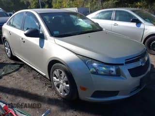 ✅ 2013 Chevrolet Cruze LS • VIN: 1G1PA5SG6D7257480 • Lot: 43307707. Listed on IAAI with 142,991 mi. Free auction sales archive from the USA and detailed vehicle history report at DreamBid. Image 1.