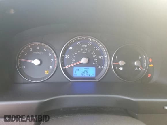 ✅ 2011 Hyundai Santa Fe Limited • VIN: 5XYZK3AB1BG010536 • Lot: 80678444. Listed on Copart with 80,341 mi. Free auction sales archive from the USA and detailed vehicle history report at DreamBid. Image 9.