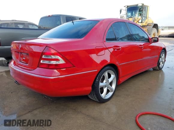 ✅ 2006 Mercedes-Benz C 230 Sport • VIN: WDBRF52H56A913697 • Lot: 42910266. Listed on IAAI with 161,806 mi. Free auction sales archive from the USA and detailed vehicle history report at DreamBid. Image 4.