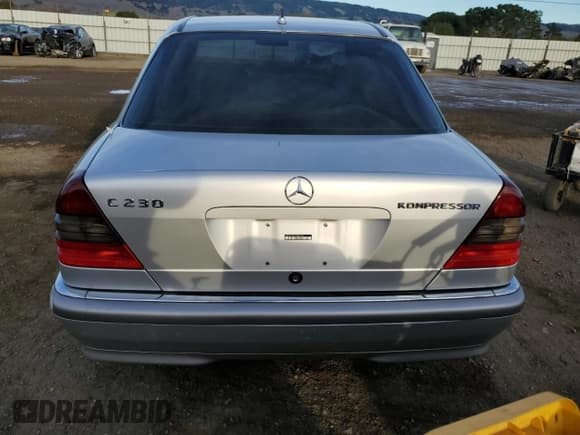 ✅ 2000 Mercedes-Benz C 230 Kompressor • VIN: WDBHA24GXYA802790 • Лот: 87460324. Опубликован ранее на Copart с пробегом 156 593 миль. Бесплатный доступ к архиву аукционных продаж из США и подробный отчёт об истории автомобиля на DreamBid. Изображение 6.