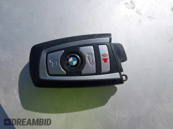 ✅ 2015 BMW 6 Series 640i xDrive • VIN: WBA6B8C52FD453433 • Lot: 41805317. Wystawiony na IAAI z przebiegiem 138 685 mil. Bezpłatny archiwum sprzedaży aukcyjnych z USA i szczegółowy raport historii pojazdu na DreamBid. Zdjęcie 11.