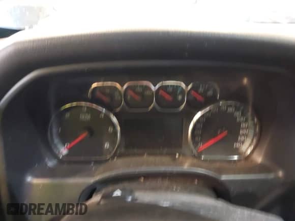 2018 Chevrolet Silverado 1500 LT z VIN 3GCUKREC0JG519095, wystawiony jako IAAI lot #43271594 z przebiegiem 108 548 mil mil oraz . Historia ofert i sprzedaży dostępna na DreamBid. Obrazek 7.