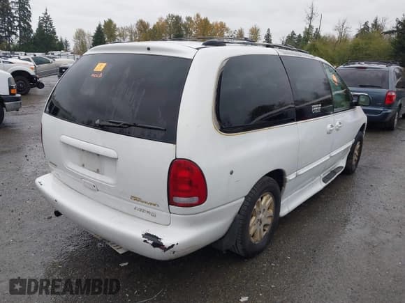 ✅ 1996 Dodge Caravan LE • VIN: 1B4GP54L4TB393941 • Lot: 43606447. Wystawiony na IAAI z przebiegiem Nie podano. Bezpłatny archiwum sprzedaży aukcyjnych z USA i szczegółowy raport historii pojazdu na DreamBid. Zdjęcie 4.
