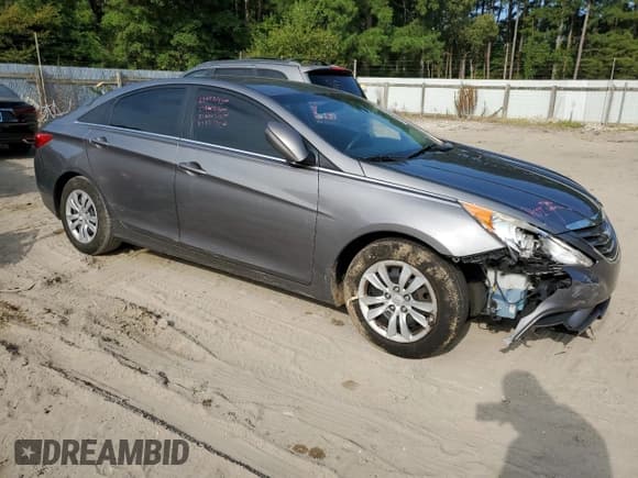 ✅ 2011 Hyundai Sonata GLS • VIN: 5NPEB4AC8BH281812 • Lot: 68816014. Listed on Copart with 180,936 mi. Free auction sales archive from the USA and detailed vehicle history report at DreamBid. Image 4.