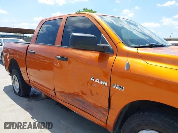 ✅ 2010 Dodge 1500 SLT • VIN: 1D7RB1CT0AS178824 • Lot: 42518541. Wystawiony na IAAI z przebiegiem 207 946 mil. Bezpłatny archiwum sprzedaży aukcyjnych z USA i szczegółowy raport historii pojazdu na DreamBid. Zdjęcie 6.