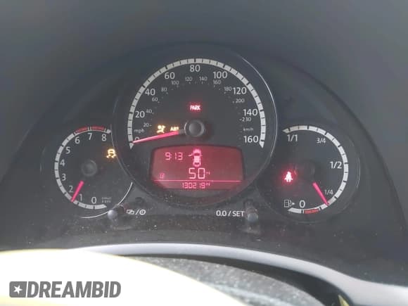 ✅ 2013 Volkswagen Beetle 2.5L • VIN: 3VWHX7AT7DM613197 • Lot: 41298890. Listed on IAAI with 130,219 mi. Free auction sales archive from the USA and detailed vehicle history report at DreamBid. Image 7.