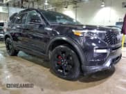 ✅ 2023 Ford Explorer ST • VIN: 1FM5K8GC4PGB25420 • Lot: 46258515. Wystawiony na Copart z przebiegiem 16 064 mil. Bezpłatny archiwum sprzedaży aukcyjnych z USA i szczegółowy raport historii pojazdu na DreamBid. Zdjęcie 4.