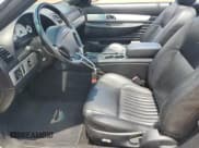 ✅ 2004 Ford Thunderbird Deluxe • VIN: 1FAHP60A04Y100445 • Лот: 56583305. Опубликован ранее на Copart с пробегом 74 343 миль. Бесплатный доступ к архиву аукционных продаж из США и подробный отчёт об истории автомобиля на DreamBid. Изображение 7.